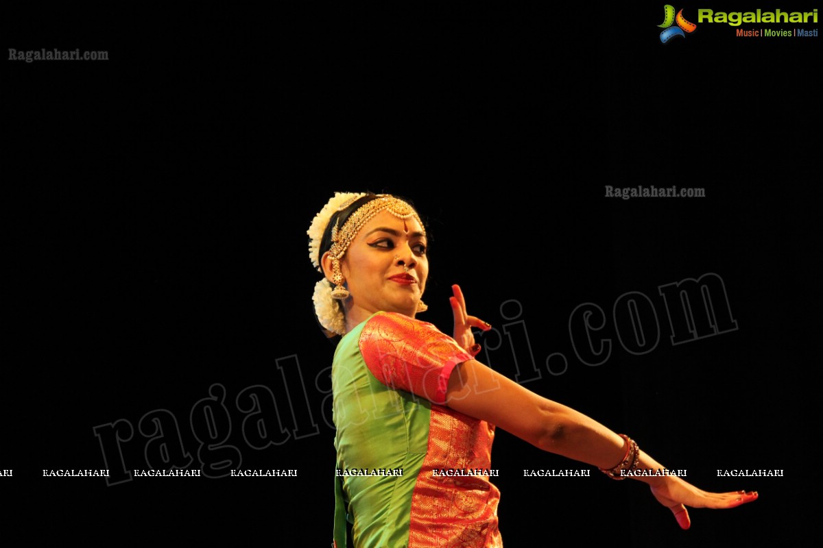 Kuchipudi Rangapravesam performance by Sahithi Reddy