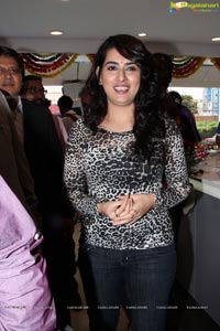 Archana launches Samsung Digital Plaza