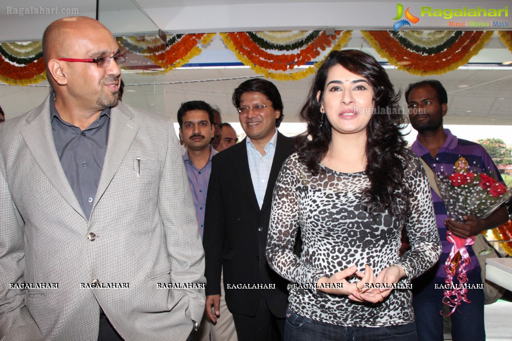 Archana launch Samsung Digital Plaza at Attapur