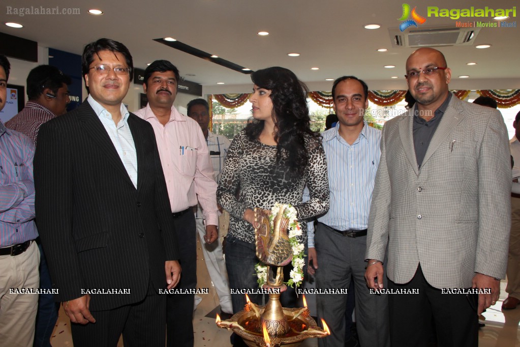 Archana launch Samsung Digital Plaza at Attapur