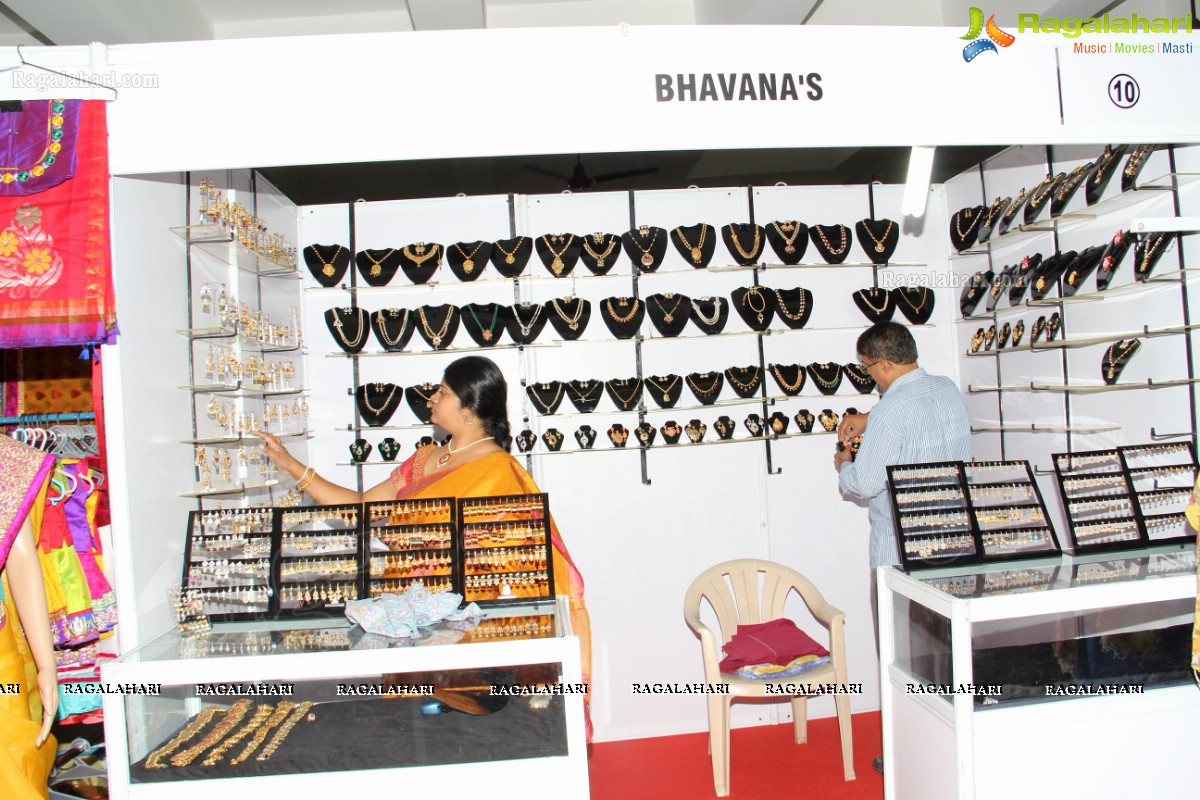 Styles & Weaves Expo at Kamma Sangham, Hyderabad