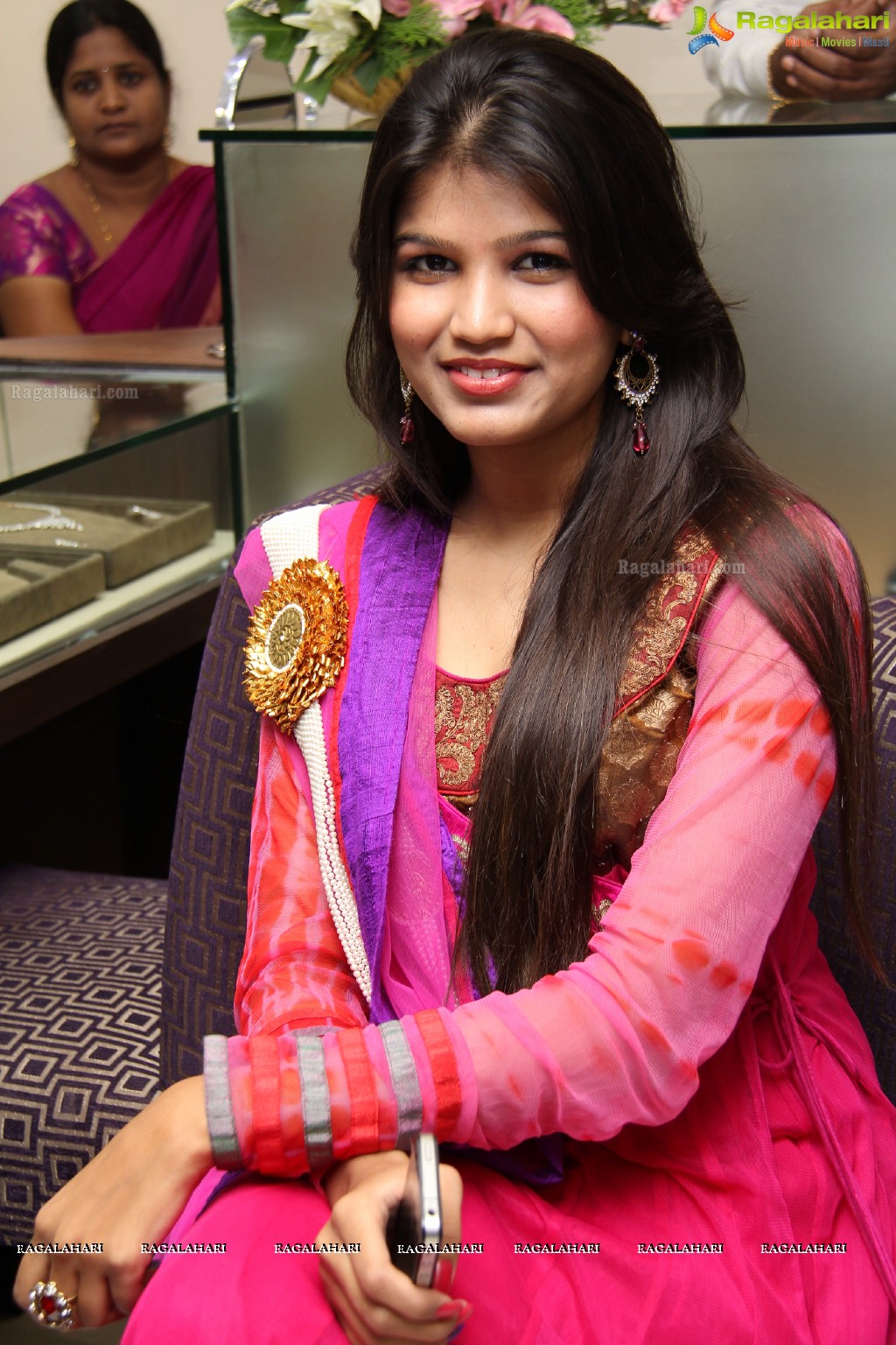 Hiya Jewelers Varalakshmi Vratham Jewellery Expo, Hyderabad