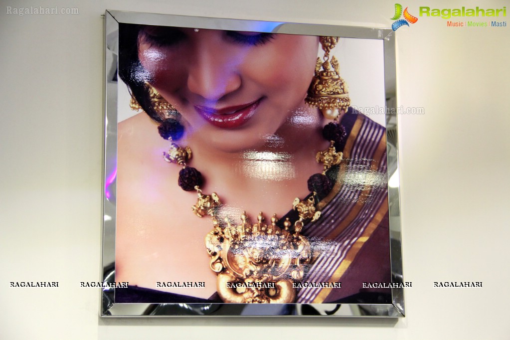 Hiya Jewelers Varalakshmi Vratham Jewellery Expo, Hyderabad