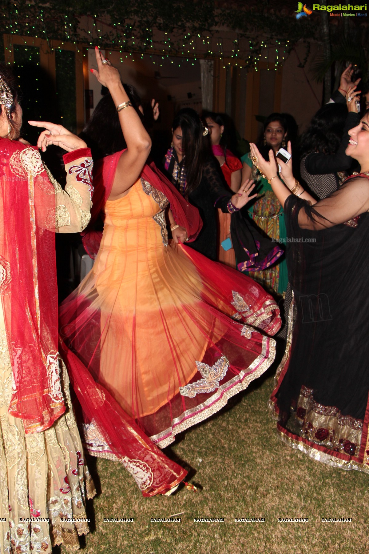 Ghazal-E-Shaam by Vinny n Raja Singh at Singh Farms, Hyderabad