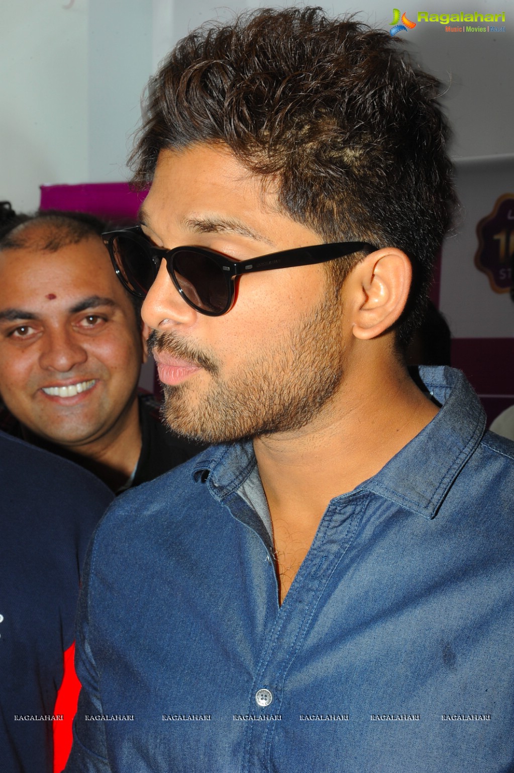 Allu Arjun launches Lot Mobiles 100th Store in Hyderabad