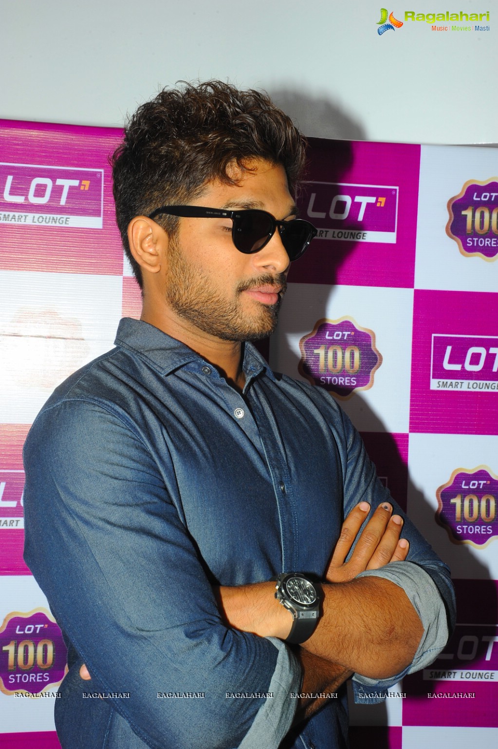 Allu Arjun launches Lot Mobiles 100th Store in Hyderabad