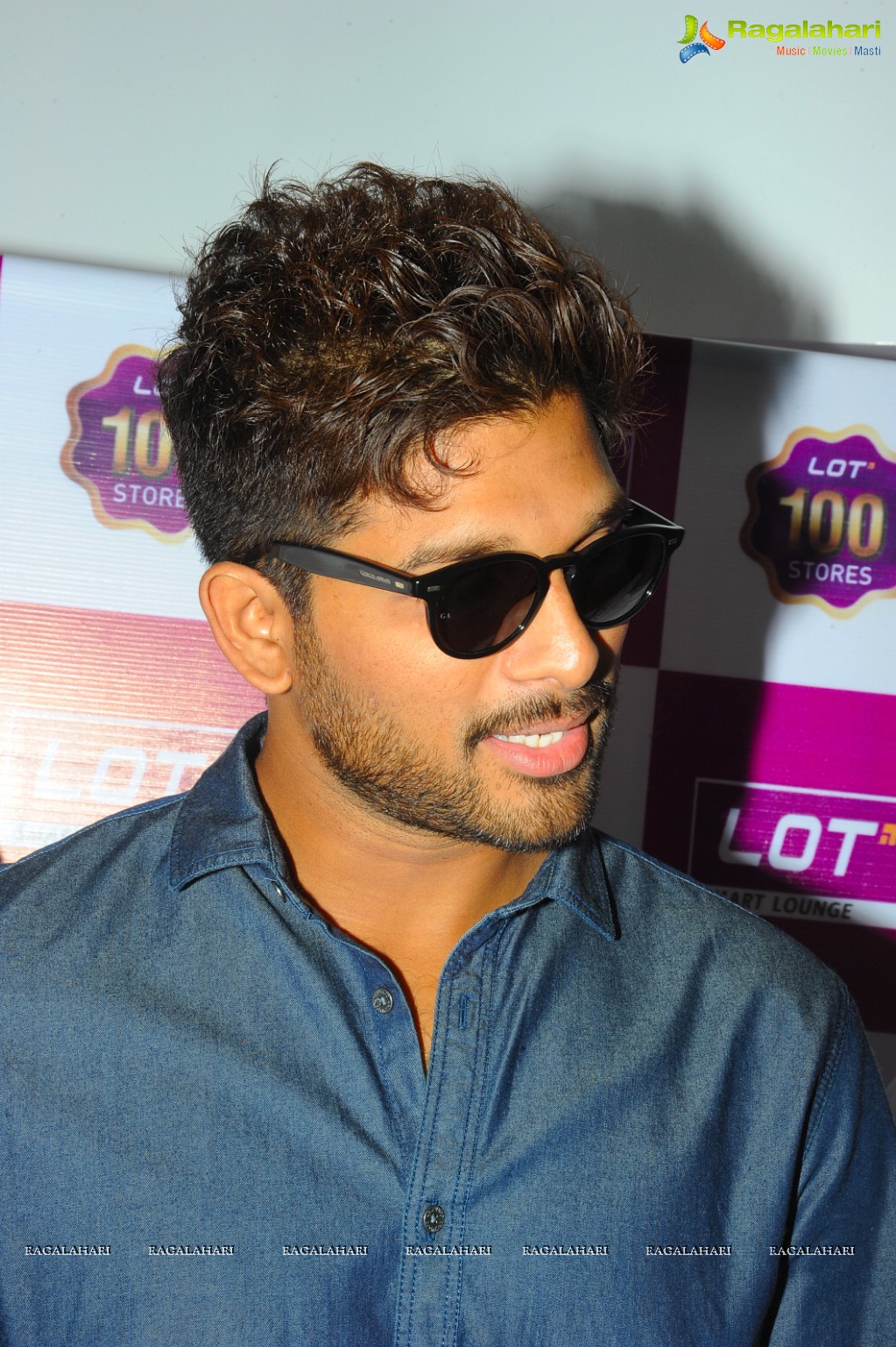 Allu Arjun launches Lot Mobiles 100th Store in Hyderabad