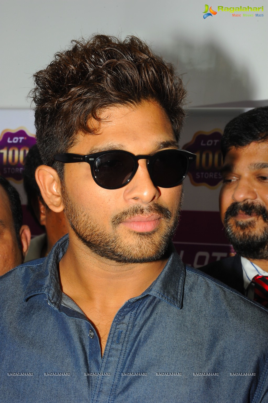 Allu Arjun launches Lot Mobiles 100th Store in Hyderabad