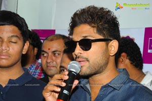 Allu Arjun Lot Mobiles