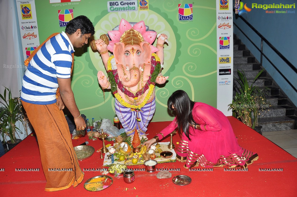 Regina Cassandra at BIG Green Ganesha 2014