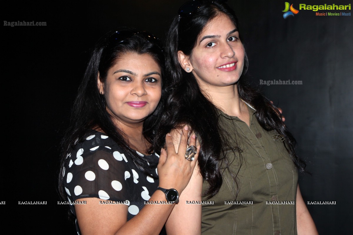 Charmers Day Party at Tap Lounge, Hyderabad (Sep. 2, 2014)