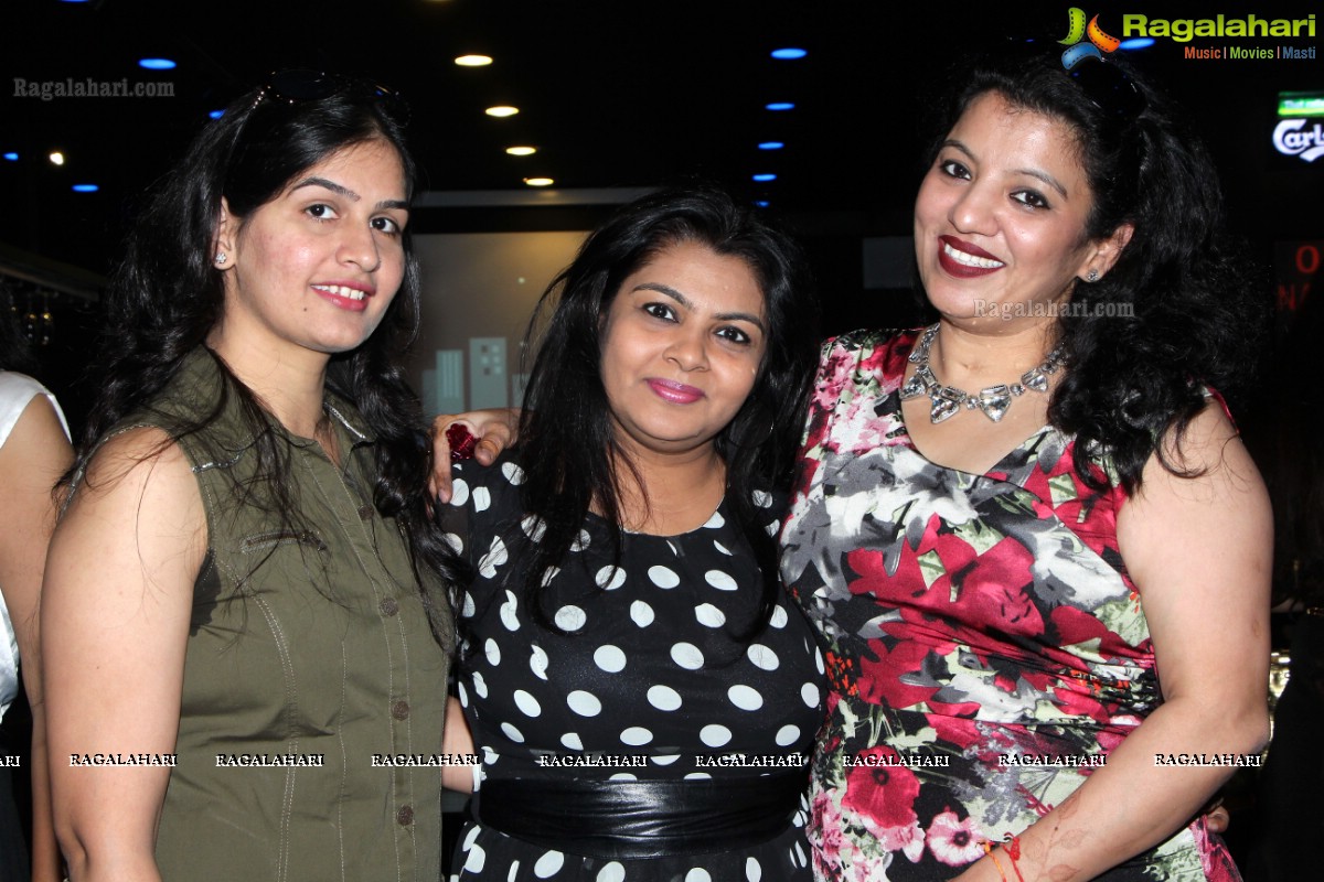 Charmers Day Party at Tap Lounge, Hyderabad (Sep. 2, 2014)