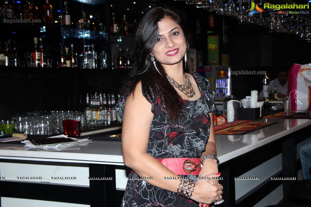 Charmers Day Party at Tap Lounge, Hyderabad (Sep. 2, 2014)