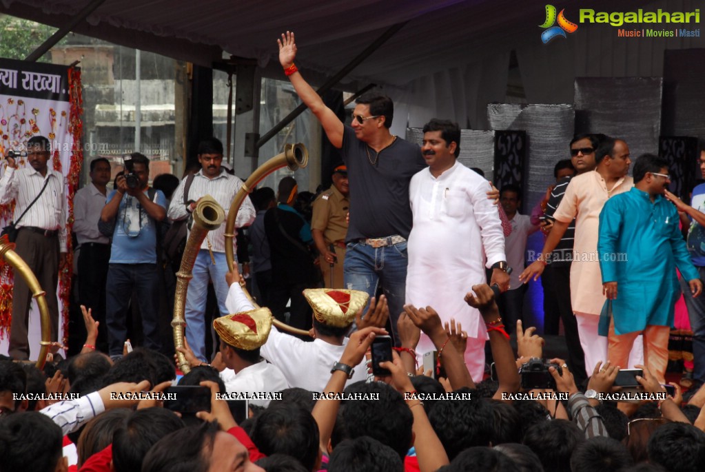 Bolly Celebs at Dahi Handi 2014 Celebrations of MNS leader Ram Kadam