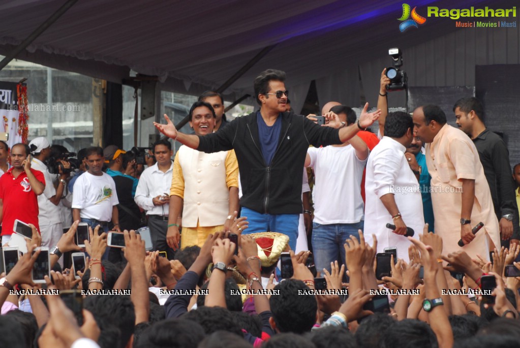 Bolly Celebs at Dahi Handi 2014 Celebrations of MNS leader Ram Kadam