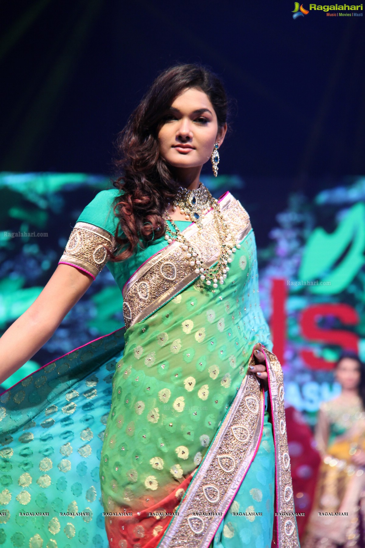 Surat Dreams - Fashion Thrills Fashion Show at HICC, Novotel, Hyderabad (Day 2)