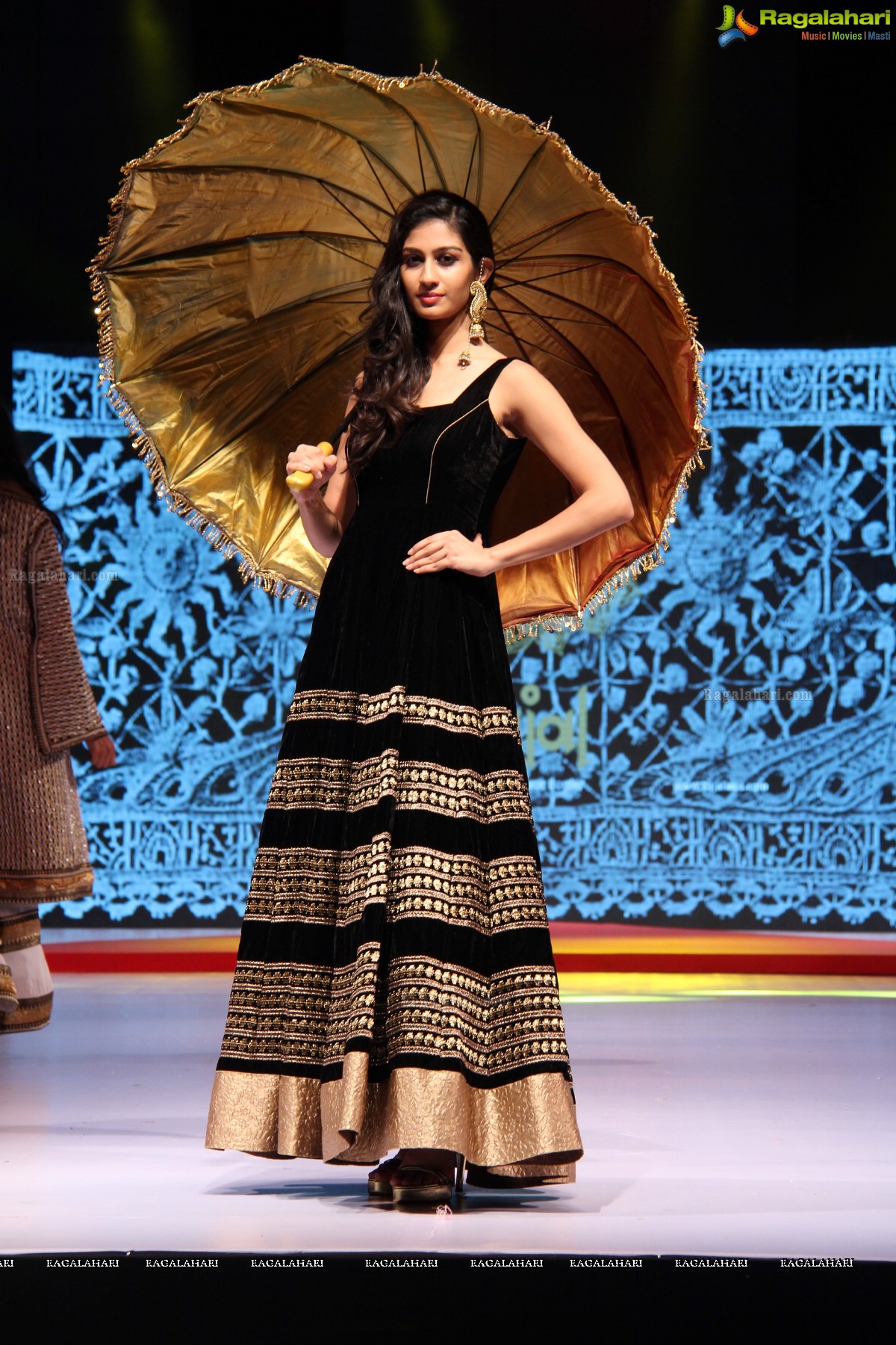 Surat Dreams - Fashion Thrills Fashion Show at HICC, Novotel, Hyderabad (Day 2)