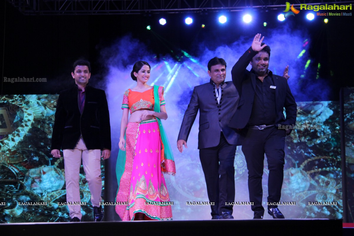 Surat Dreams - Fashion Thrills Fashion Show at HICC, Novotel, Hyderabad