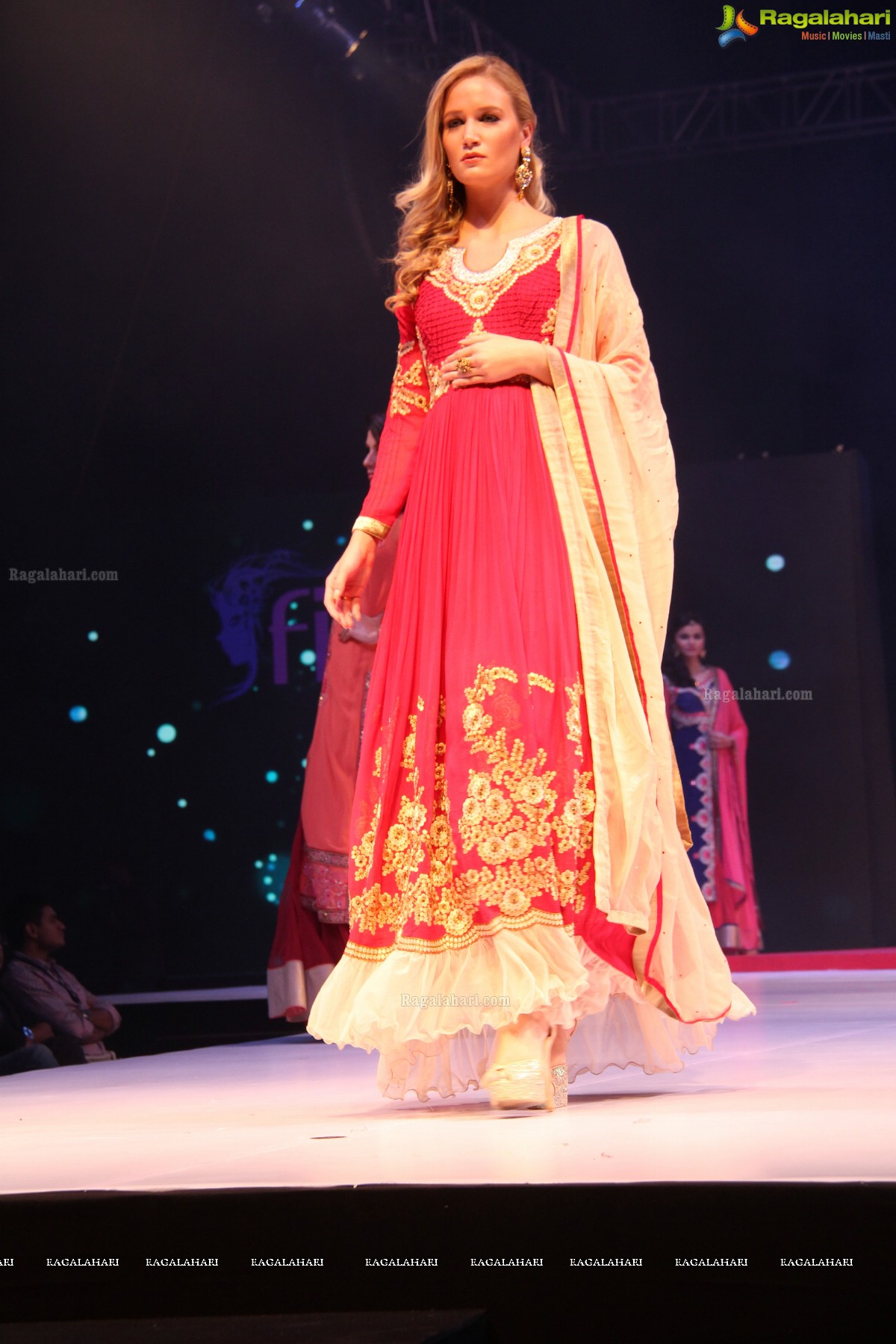 Surat Dreams - Fashion Thrills Fashion Show at HICC, Novotel, Hyderabad