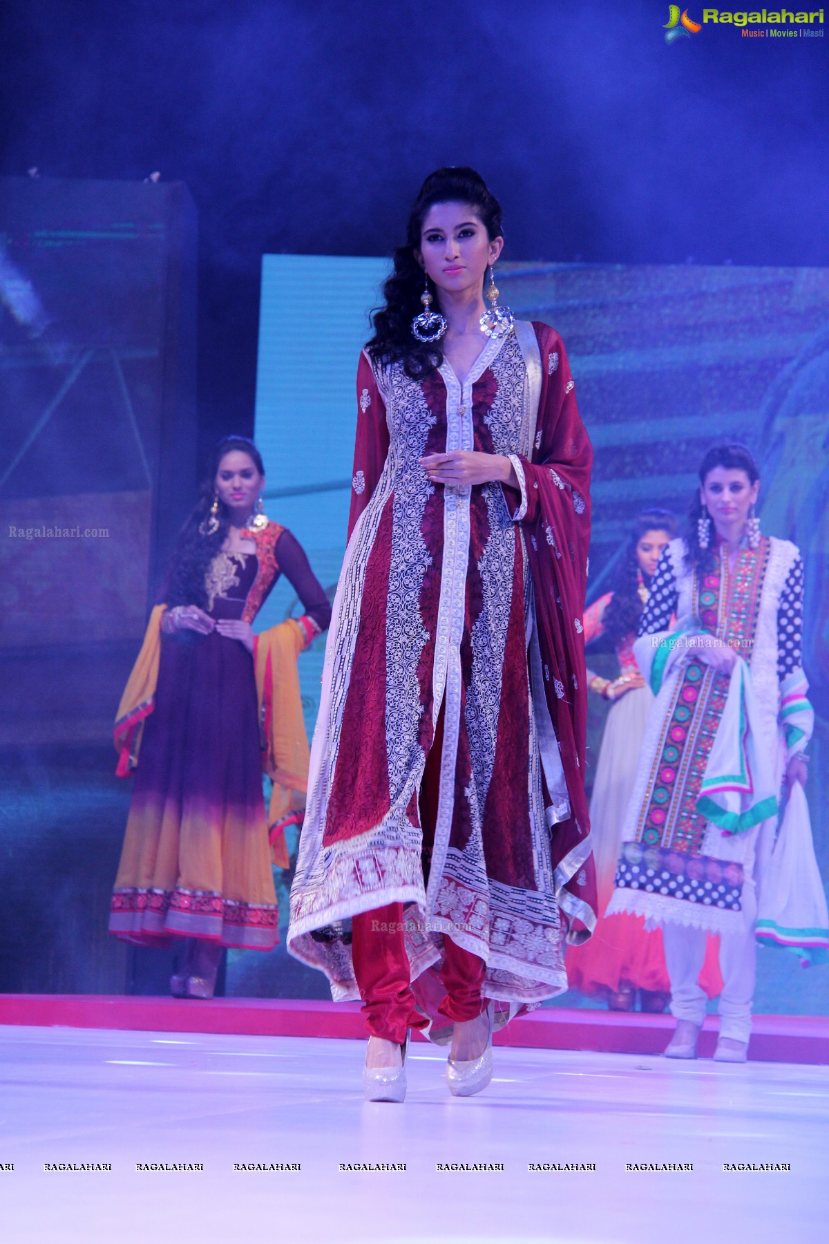 Surat Dreams - Fashion Thrills Fashion Show at HICC, Novotel, Hyderabad