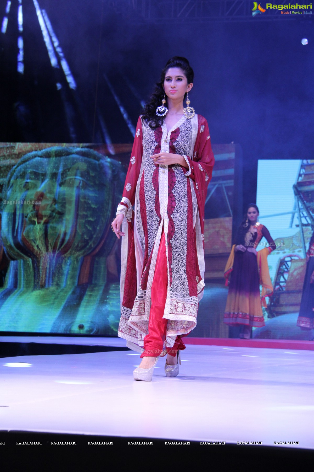 Surat Dreams - Fashion Thrills Fashion Show at HICC, Novotel, Hyderabad