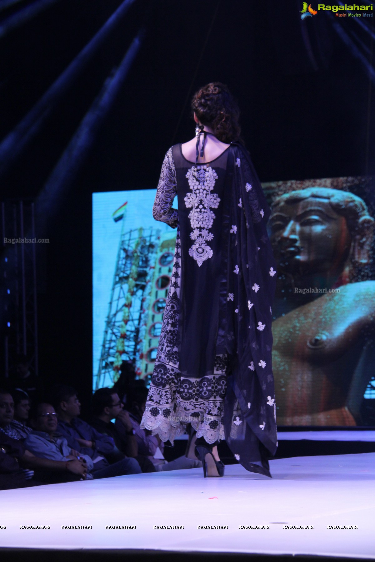 Surat Dreams - Fashion Thrills Fashion Show at HICC, Novotel, Hyderabad