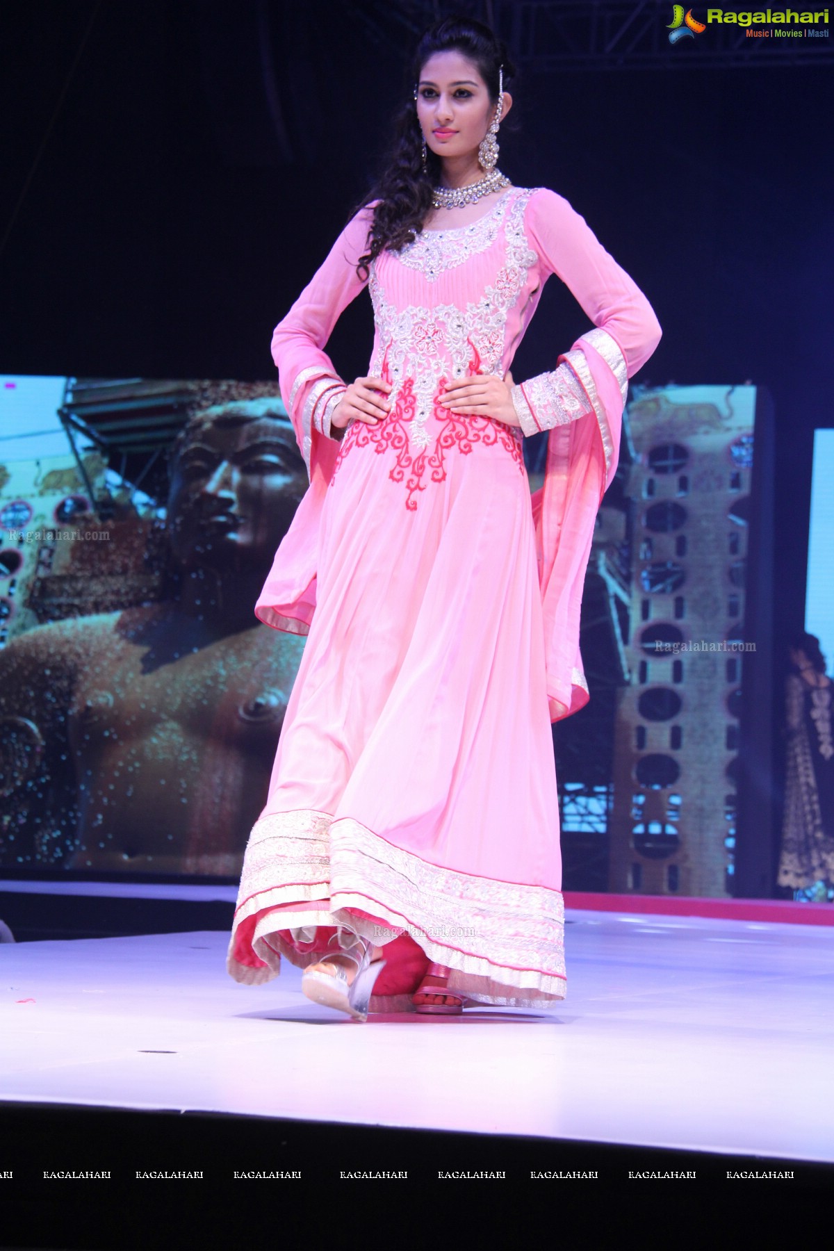 Surat Dreams - Fashion Thrills Fashion Show at HICC, Novotel, Hyderabad