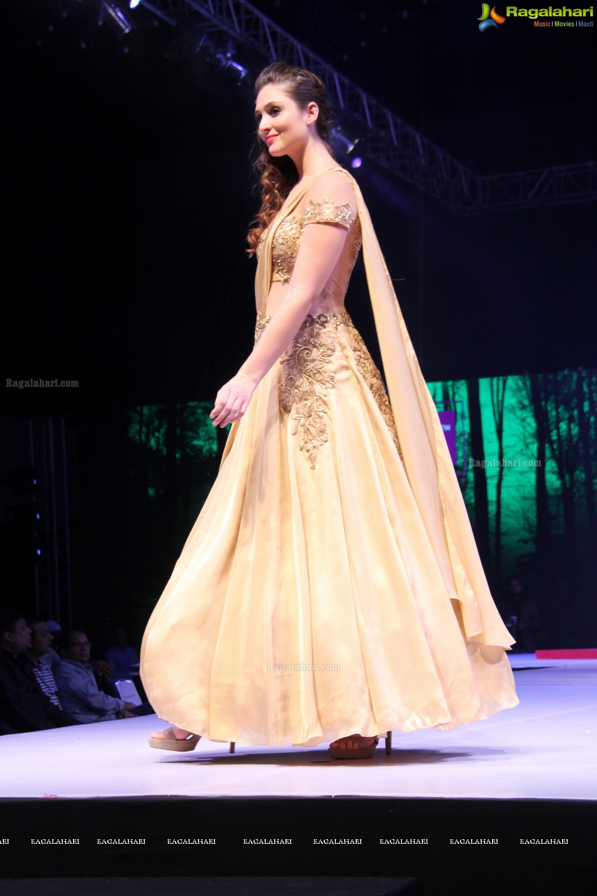 Surat Dreams - Fashion Thrills Fashion Show at HICC, Novotel, Hyderabad