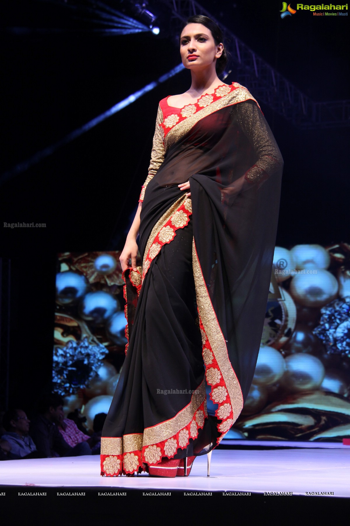 Surat Dreams - Fashion Thrills Fashion Show at HICC, Novotel, Hyderabad