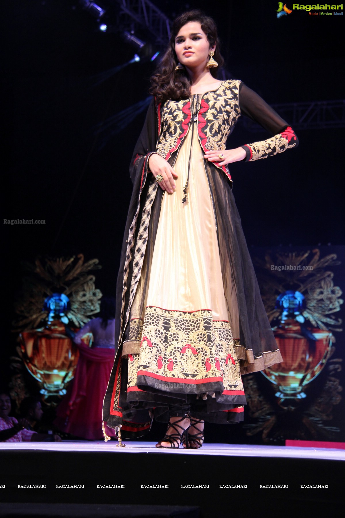 Surat Dreams - Fashion Thrills Fashion Show at HICC, Novotel, Hyderabad