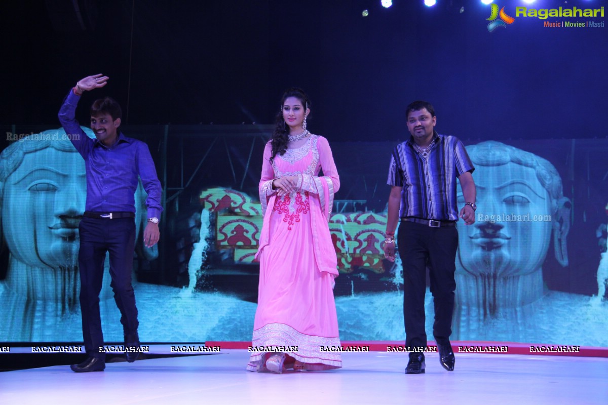 Surat Dreams - Fashion Thrills Fashion Show at HICC, Novotel, Hyderabad