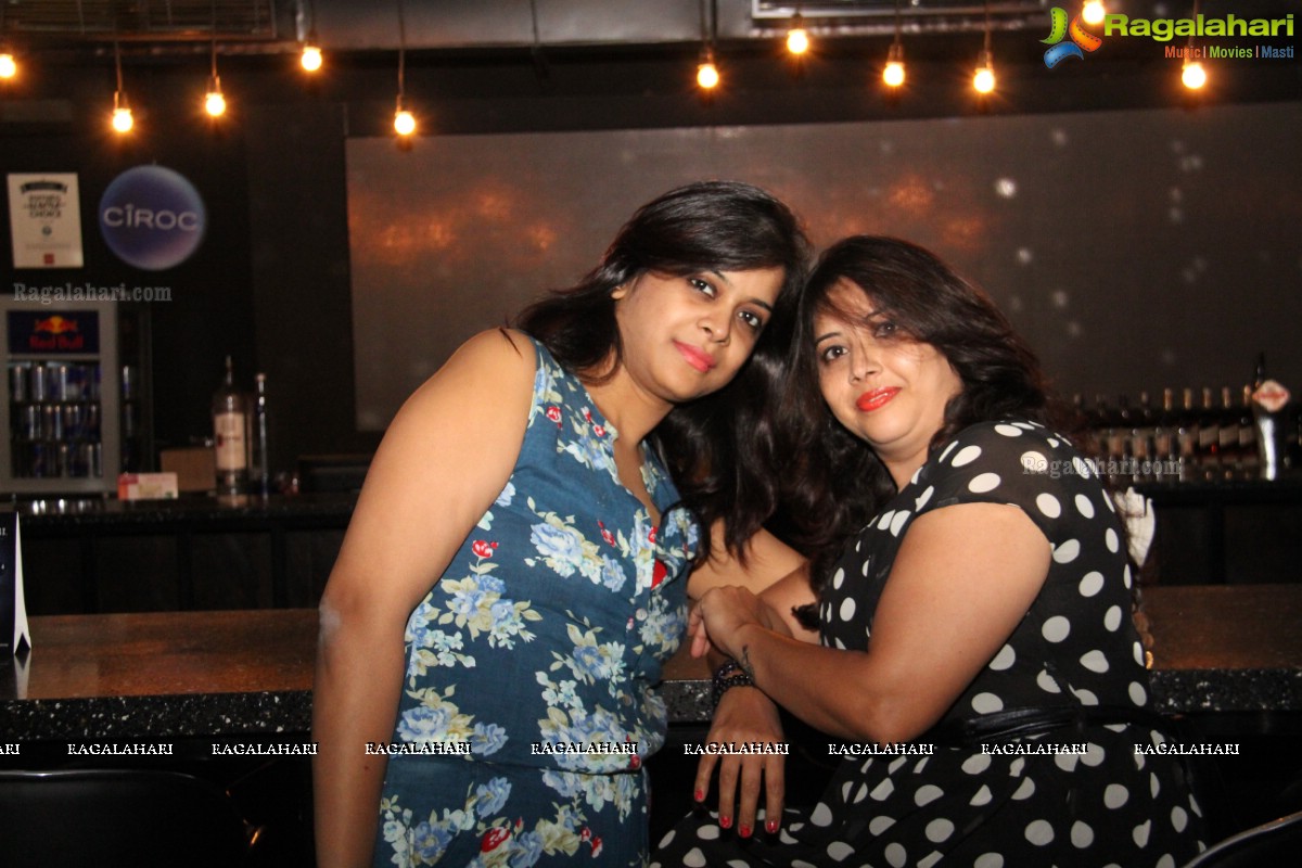 Friendz Forever Party by Simran Solaki at B&C, Hyderabad (Aug. 6, 2014)