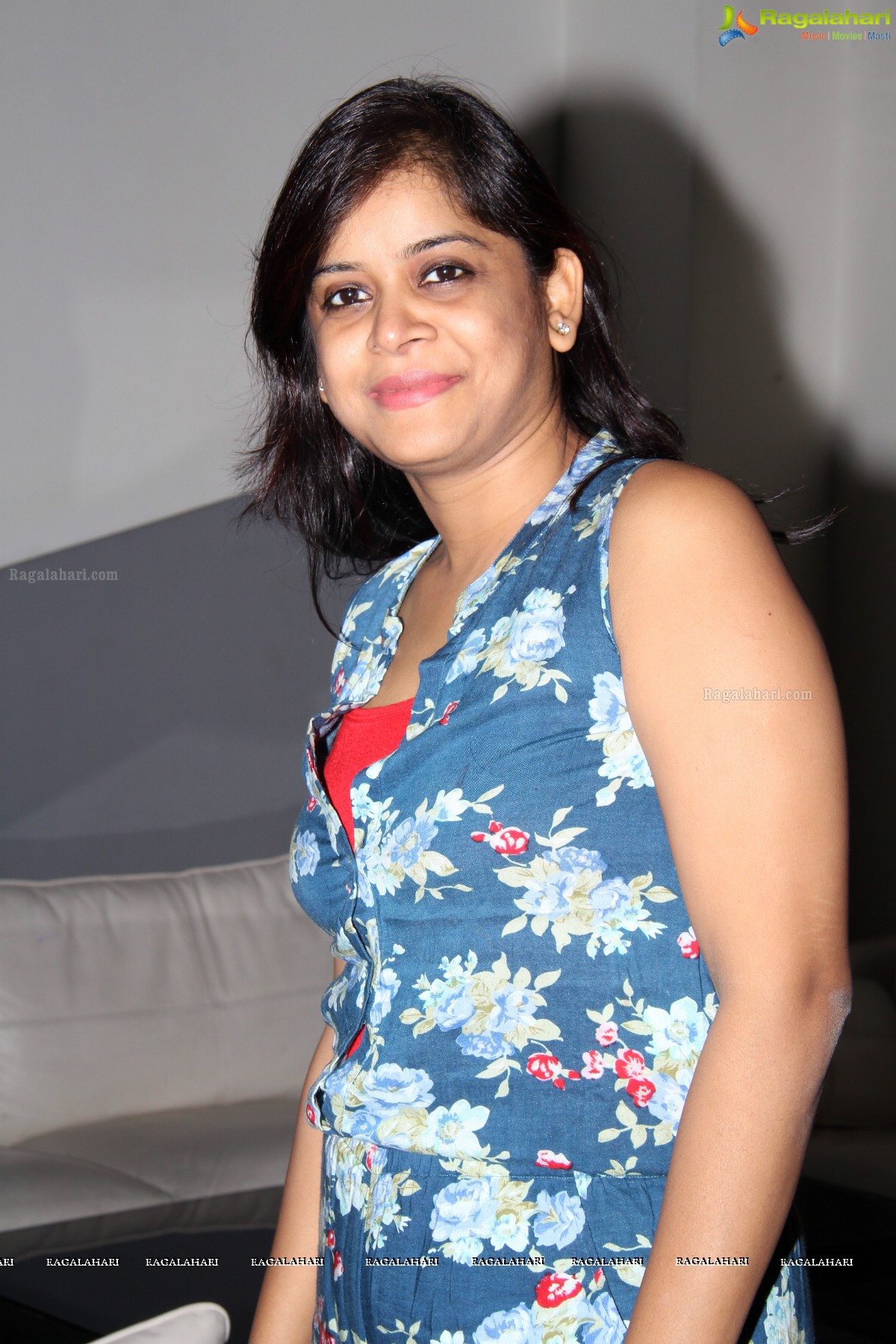 Friendz Forever Party by Simran Solaki at B&C, Hyderabad (Aug. 6, 2014)