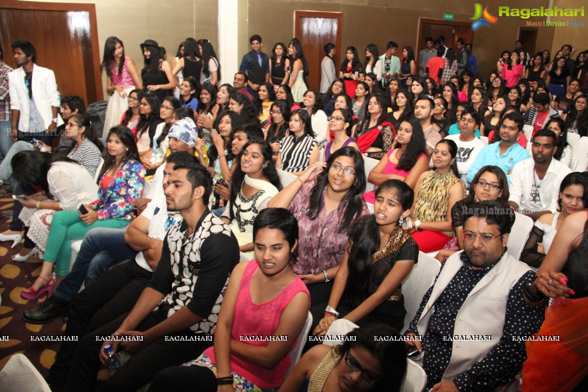 Hamstech Freshers Ball 2014 with Akshay Kumar and Tamannaah