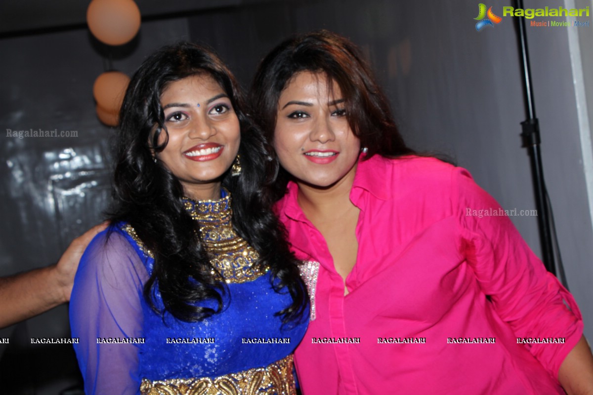 Heroine Soumya Birthday Bash 2014 at Spoil Pub