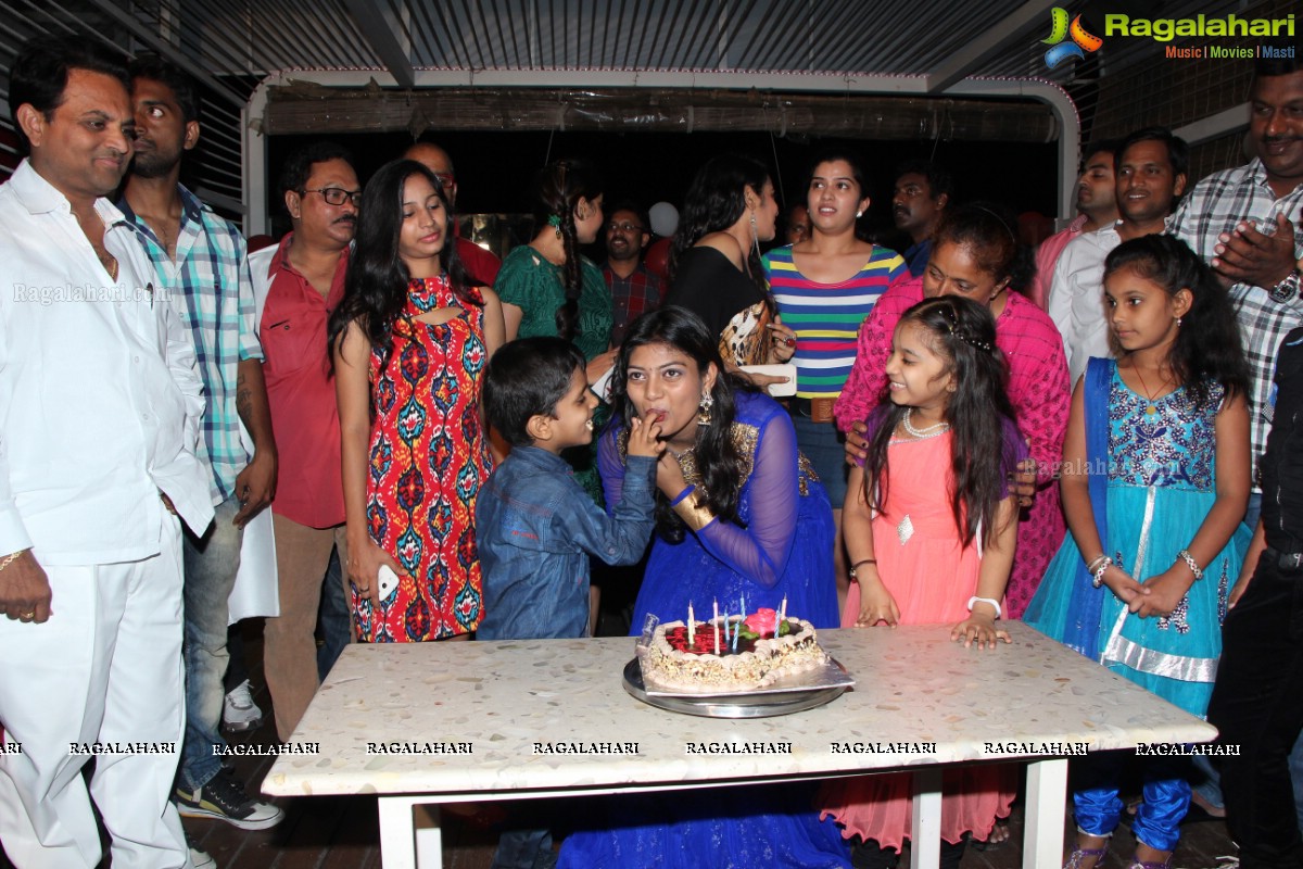 Heroine Soumya Birthday Bash 2014 at Spoil Pub