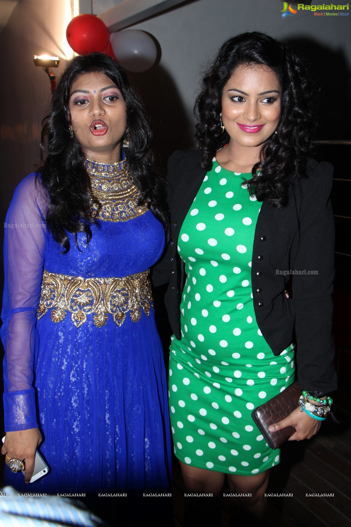 Heroine Soumya Birthday Bash 2014 at Spoil Pub