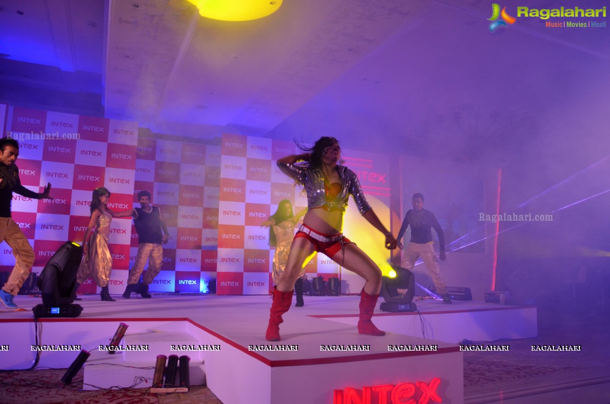 Anushka Shetty launches Intex Aqua Style Pro at Taj Krishna, Hyderabad