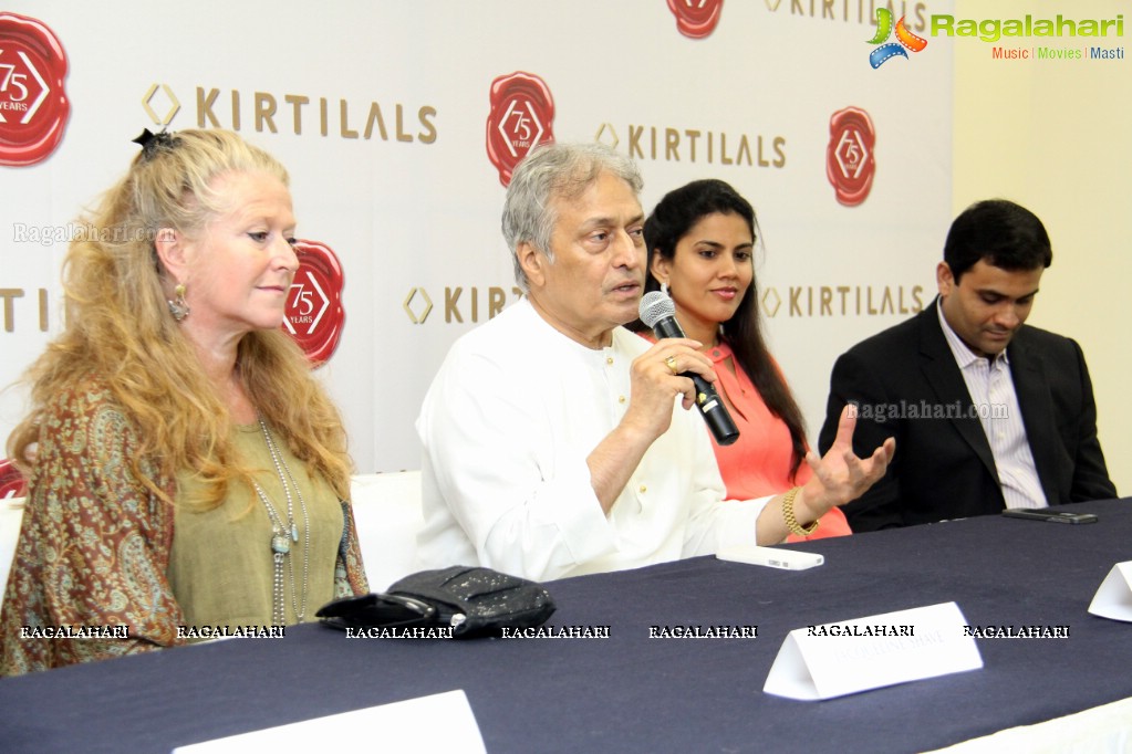 Kirtilals iPad Application Launch, Hyderabad