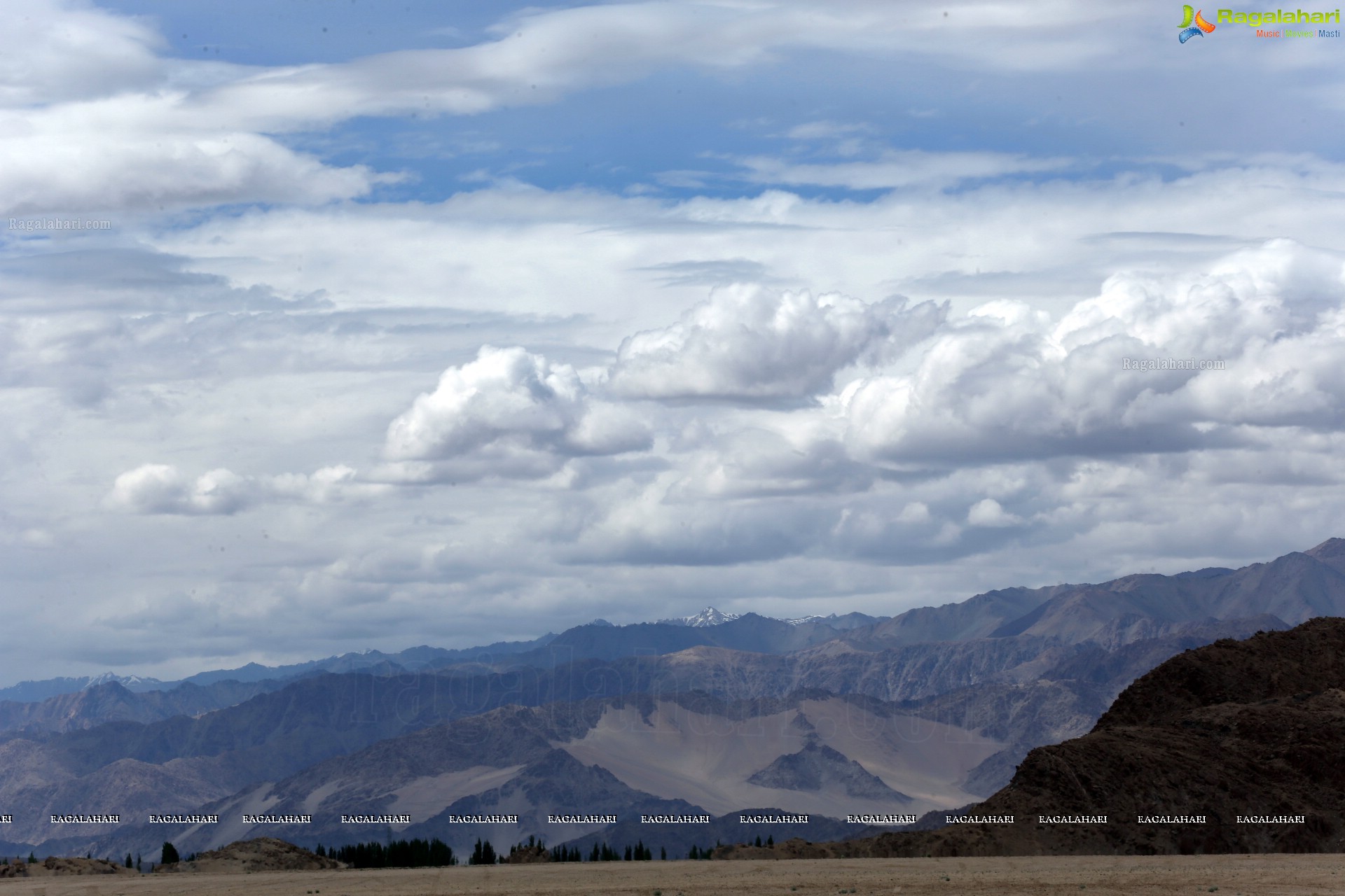 Magnetic Hill, Leh High Definition Photos