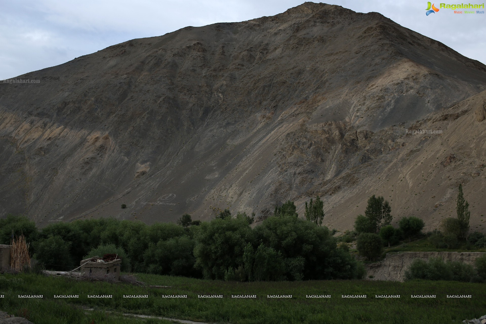 Moonland, Ladakh High Definition Photos