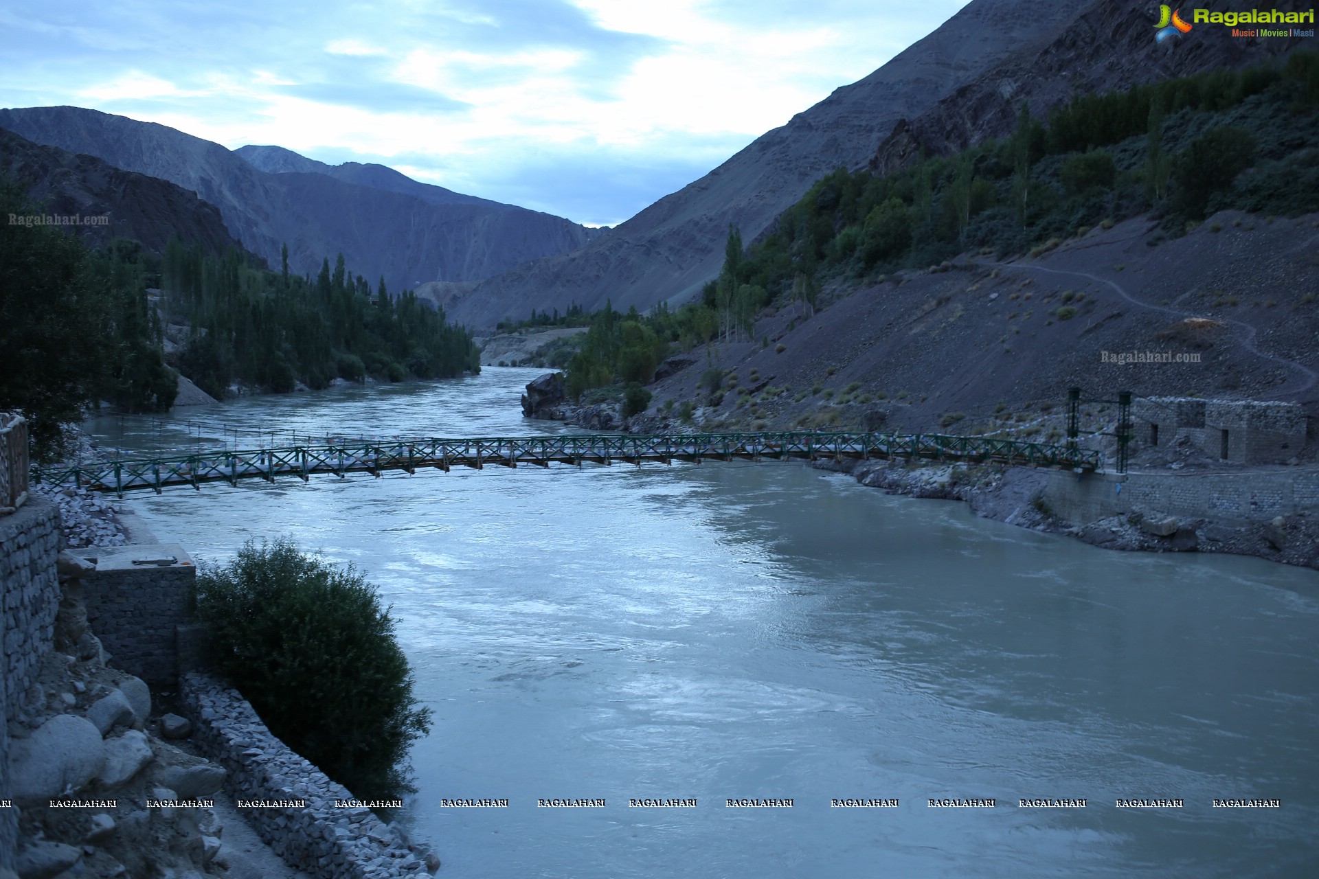 Moonland, Ladakh High Definition Photos