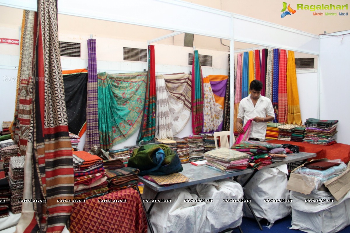 National Silk Expo 2014 at Sri Satya Sai Nigamagamam