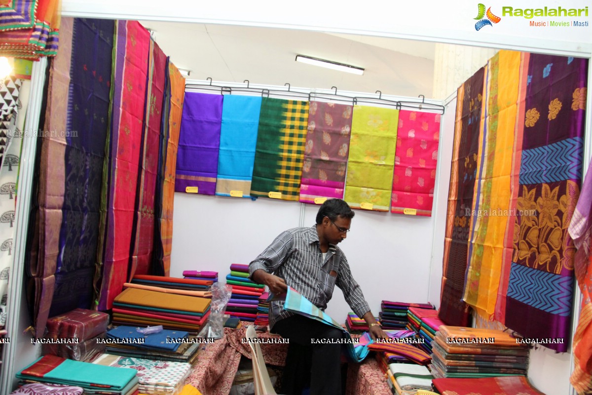 National Silk Expo 2014 at Sri Satya Sai Nigamagamam