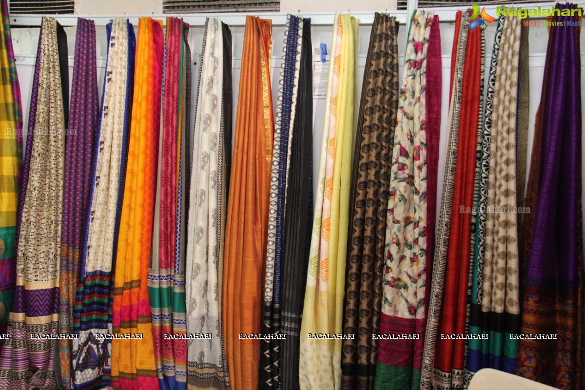 National Silk Expo 2014 at Sri Satya Sai Nigamagamam