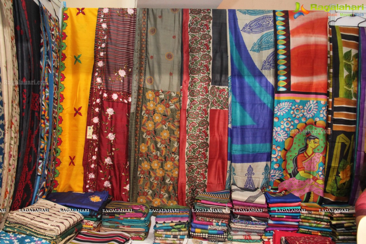 National Silk Expo 2014 at Sri Satya Sai Nigamagamam