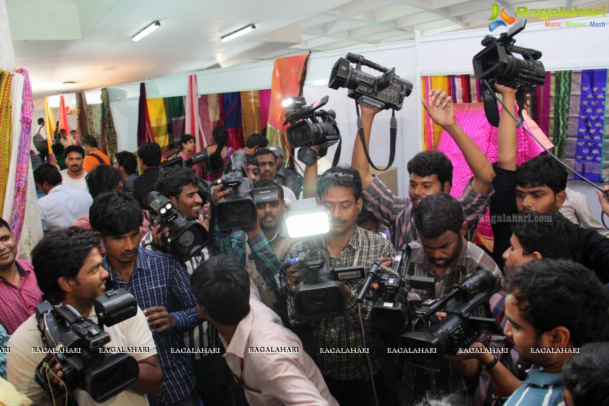 National Silk Expo 2014 at Sri Satya Sai Nigamagamam