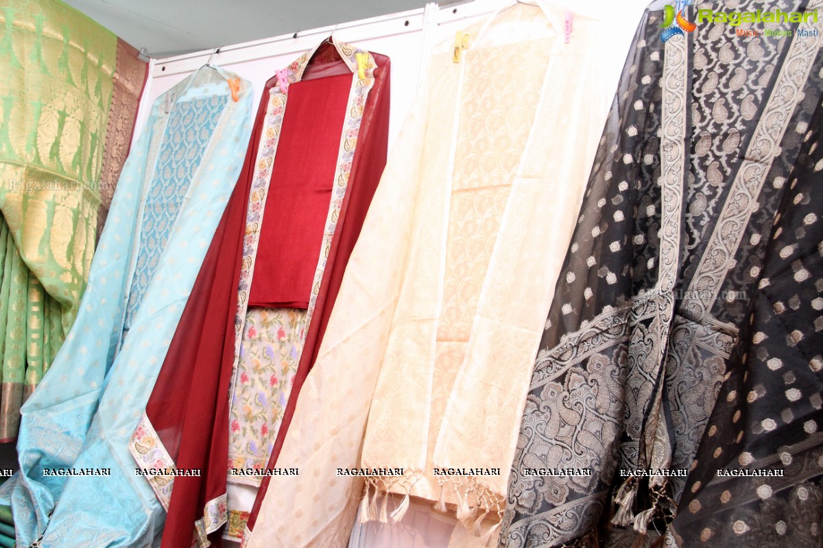 National Silk Expo 2014 at Sri Satya Sai Nigamagamam