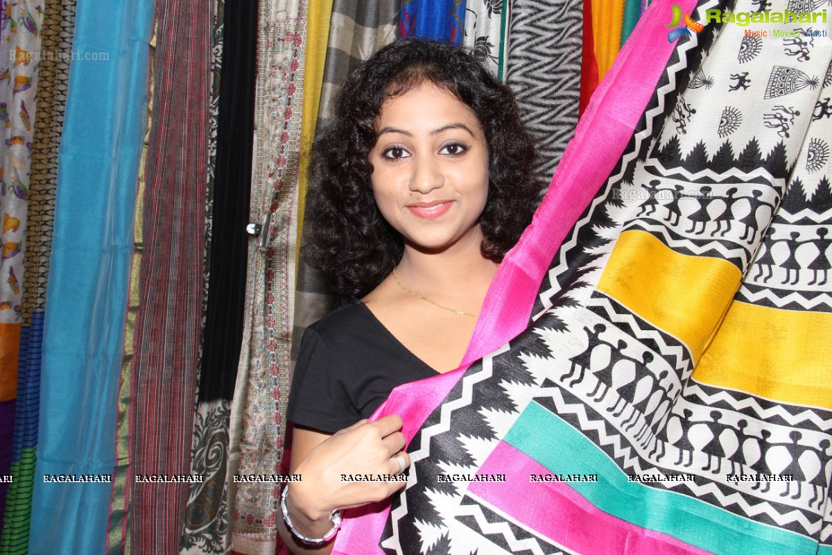 Deepu Naidu launches National Silk Expo at State Art Gallery, Hyderabad