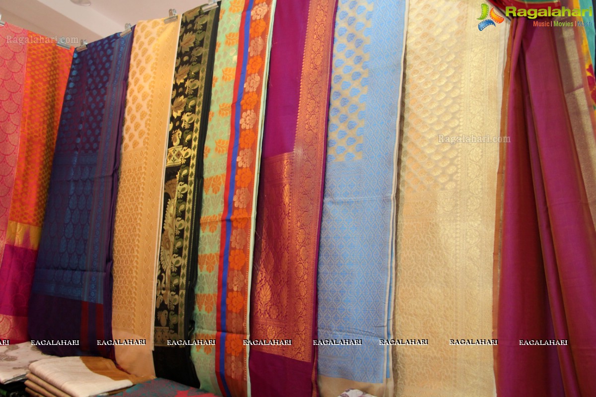 Deepu Naidu launches National Silk Expo at State Art Gallery, Hyderabad